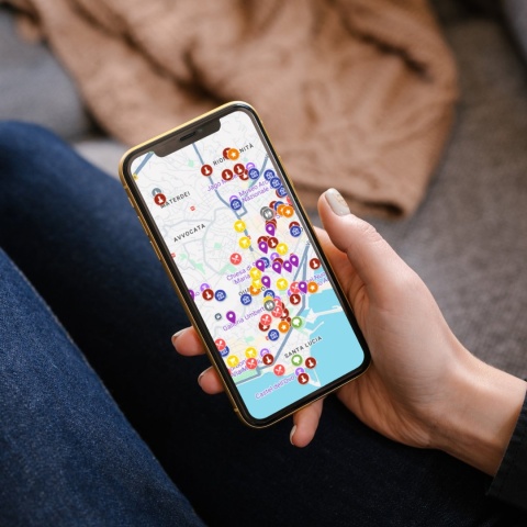 mapa atrakcji Neapolu na telefonie