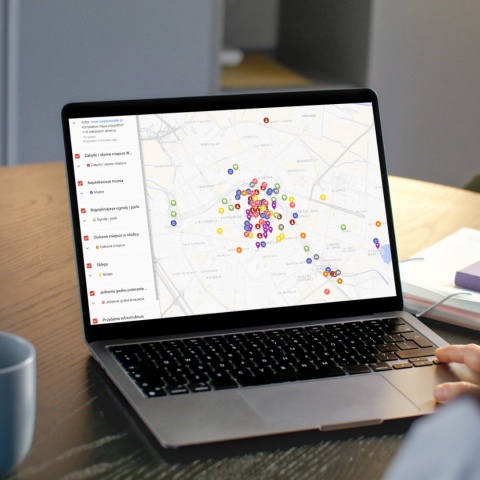 mapa atrakcji Walencji na komputerze