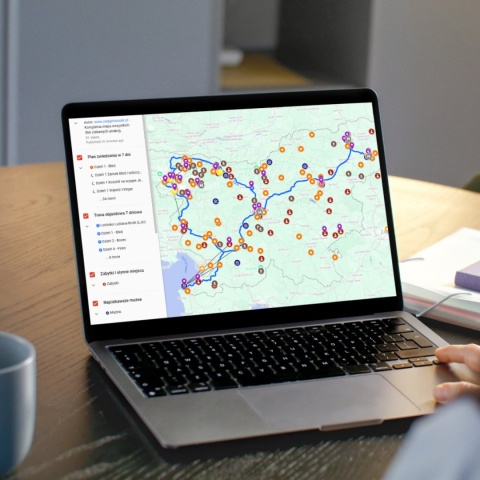 mapa atrakcji Słowenii na komputerze